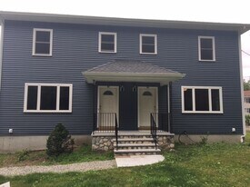 87 Pine St in Dedham, MA - Building Photo