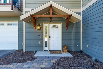 734 Edgewood Pl in Whitefish, MT - Foto de edificio - Building Photo