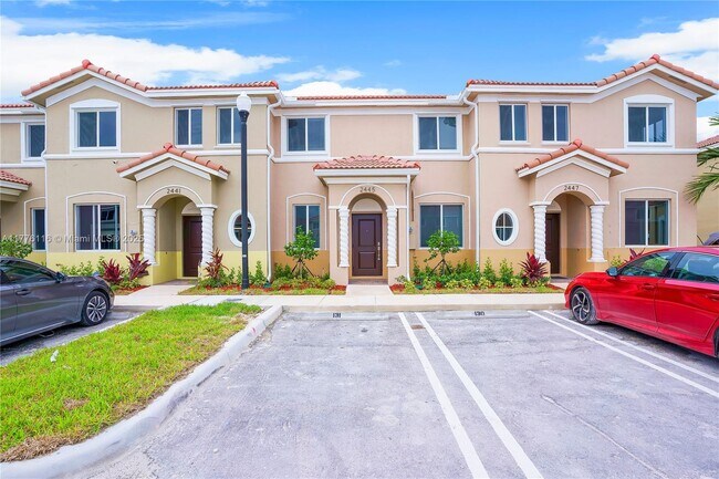 2445 SE 10th St in Homestead, FL - Building Photo - Building Photo