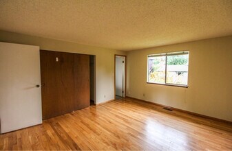 11231 SE 323rd St in Auburn, WA - Building Photo - Building Photo