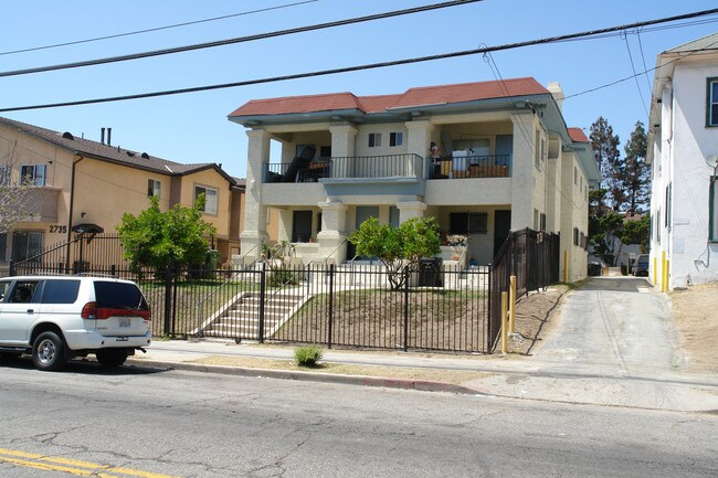 2729 James M Wood Blvd in Los Angeles, CA - Building Photo - Building Photo