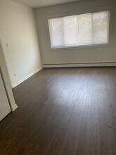 1465 Meadowview Dr-Unit -7 in Marion, IA - Building Photo - Building Photo