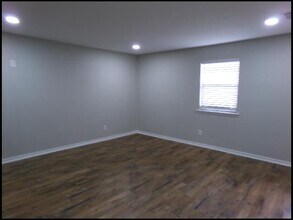 408 W 4th St in North Little Rock, AR - Foto de edificio - Building Photo