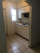 1724 Rodman St, Unit A in Hollywood, FL - Building Photo - Building Photo