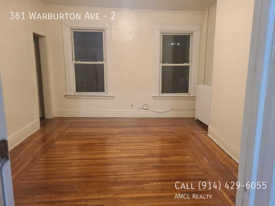 361 Warburton Ave-Unit -2 in Yonkers, NY - Building Photo