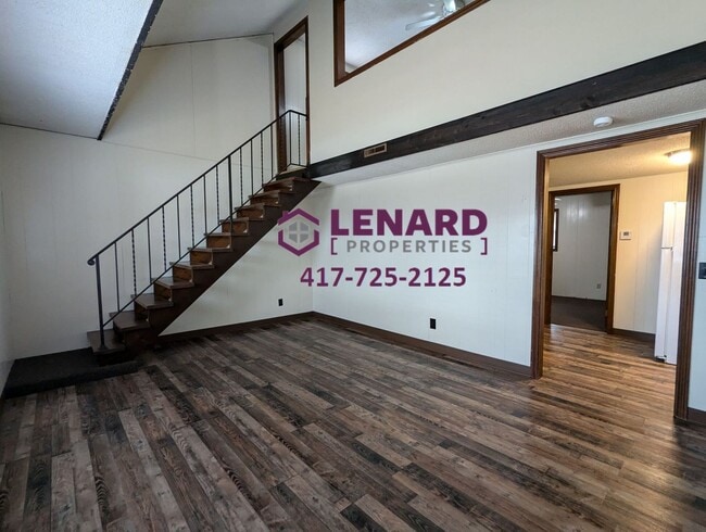 245 W College St in Bolivar, MO - Building Photo - Building Photo