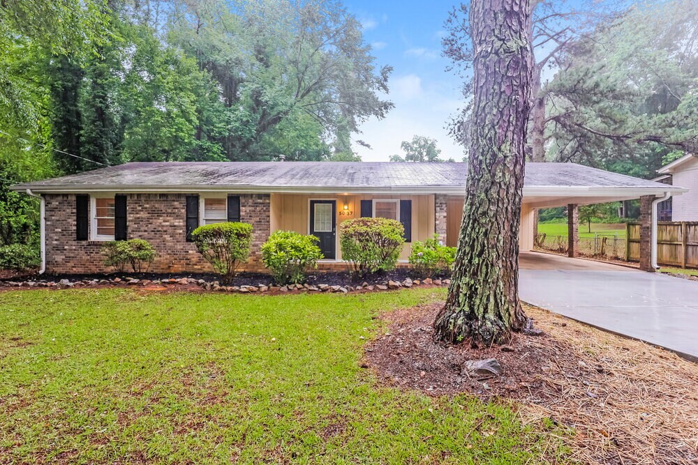 5037 Central Church Rd in Douglasville, GA - Foto de edificio