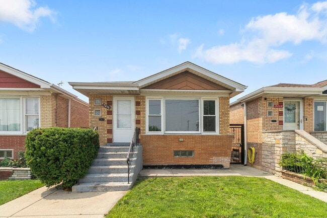 property at 7216 S Central Park Ave