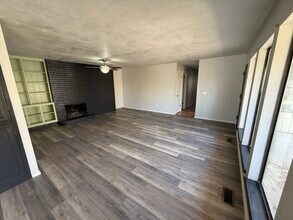 7113 NW 30th Terrace in Bethany, OK - Building Photo - Building Photo