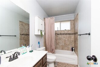 7601 Zircon Dr in Killeen, TX - Foto de edificio - Building Photo