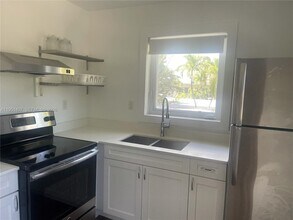 8260 Byron Ave in Miami Beach, FL - Building Photo - Building Photo