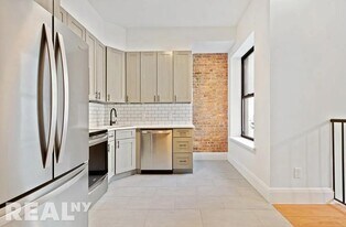 443 Jefferson Ave in Brooklyn, NY - Building Photo