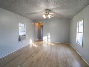 1810 Vales Mill Rd in Pulaski, TN - Building Photo - Building Photo