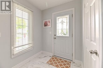 110 Heathcliffe Square in Brampton, ON - Building Photo - Building Photo