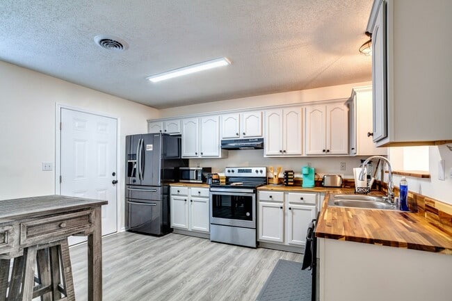 720 Monroe Senter St in Knoxville, TN - Building Photo - Building Photo