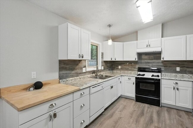 property at 8740 Carter Cir