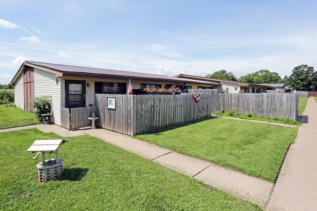 Riverside Apartments and Townhomes Camanche, IA Apartments