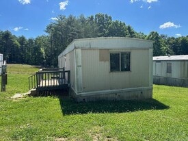 86 Cooks Park Dr in Ferrum, VA - Building Photo