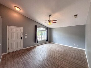 5619 E Pitt Ave in Fresno, CA - Building Photo - Building Photo