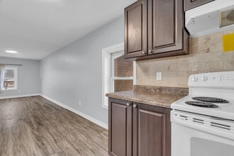 270 Elizabeth St in Guelph, ON - Building Photo - Building Photo