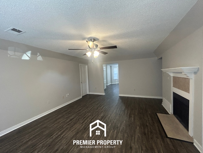 7130 Redfern Dr in Horn Lake, MS - Building Photo - Building Photo