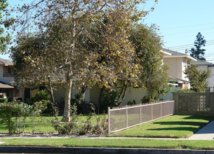 13292 Verde St in Garden Grove, CA - Foto de edificio - Building Photo