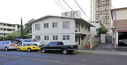 1558 Kewalo St in Honolulu, HI - Building Photo - Building Photo