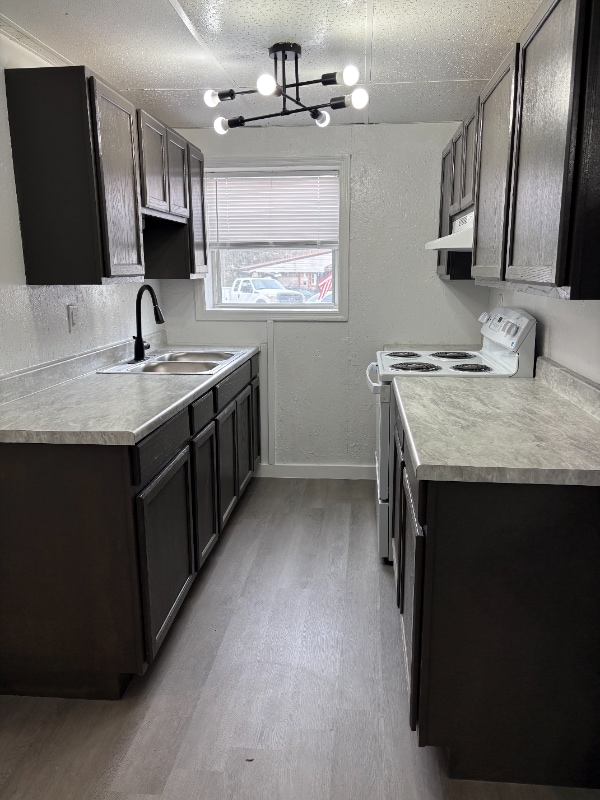 208 Morning Dr in Harriman, TN - Foto de edificio - Building Photo