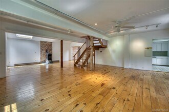 270 North St in Cutchogue, NY - Building Photo - Building Photo