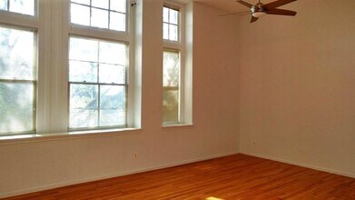 51 Pettee St in Newton, MA - Building Photo - Building Photo