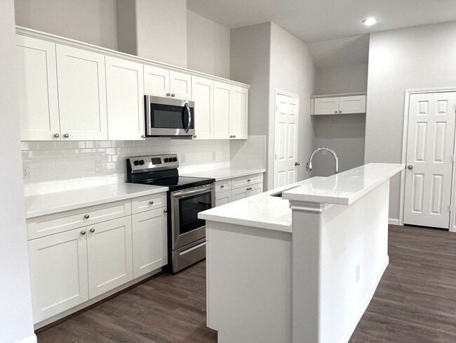 227 County Rd 5017 in Cleveland, TX - Building Photo - Building Photo