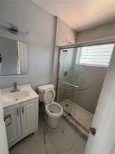 401 NW 43rd Ct in Oakland Park, FL - Building Photo - Building Photo