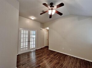 5939 Waterford Dr in Grand Prairie, TX - Foto de edificio - Building Photo