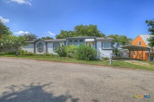 238 Global Dr in New Braunfels, TX - Building Photo