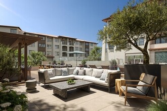 Villa Rotonda in Santa Rosa, CA - Building Photo - Building Photo