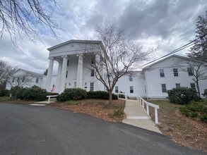 Scituate Commons in Scituate, RI - Foto de edificio - Building Photo