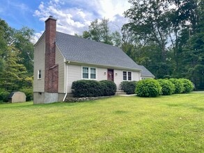 22 Carol Dr in Tolland, CT - Building Photo - Building Photo