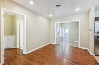 3562 Stadium Dr in Fort Worth, TX - Building Photo - Building Photo