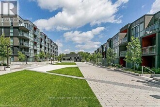 5230-5230 Dundas St in Burlington, ON - Building Photo - Building Photo