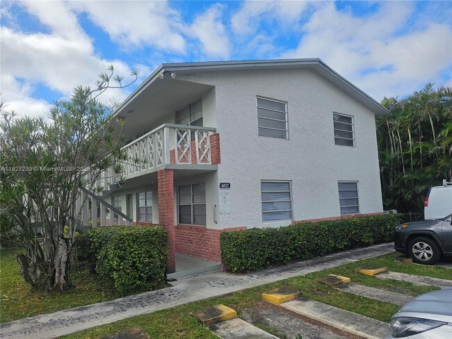 property at 6012 SW 33rd St
