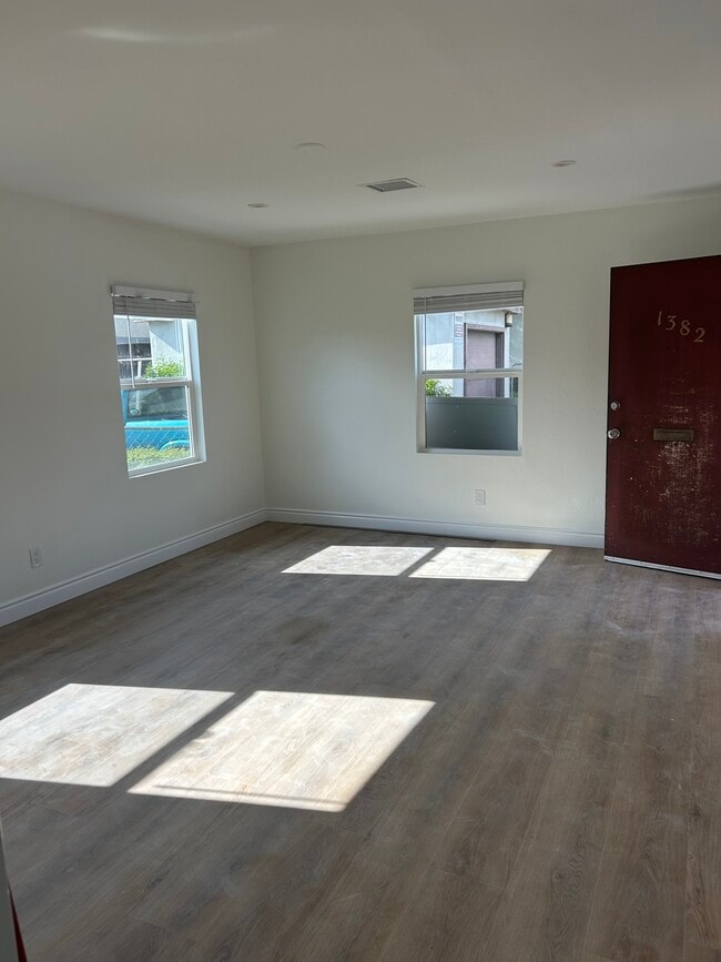 1382 N Mountain View Ave, Unit 1382, Unit 1382