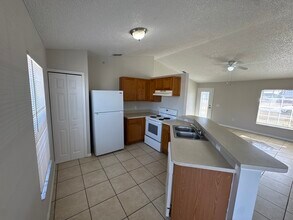 2960 Flynn St in Deltona, FL - Building Photo - Building Photo