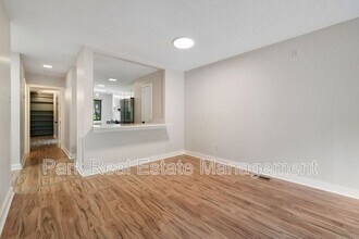 60 Fernwood Ln in Chapel Hill, NC - Building Photo - Building Photo