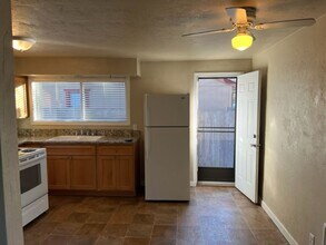 524 Marie St in Medford, OR - Building Photo - Building Photo