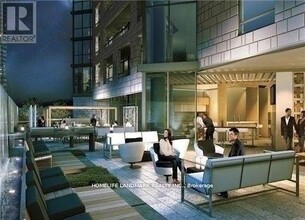 45-5245 Charles St E in Toronto, ON - Building Photo - Building Photo
