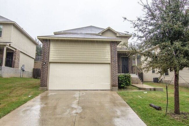 2714 Majestic Dr in San Antonio, TX - Building Photo - Building Photo