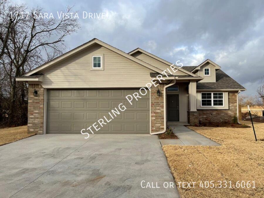 1717 Sara Vista Dr in Yukon, OK - Building Photo