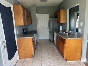 5620 4th St in Violet, LA - Foto de edificio - Building Photo