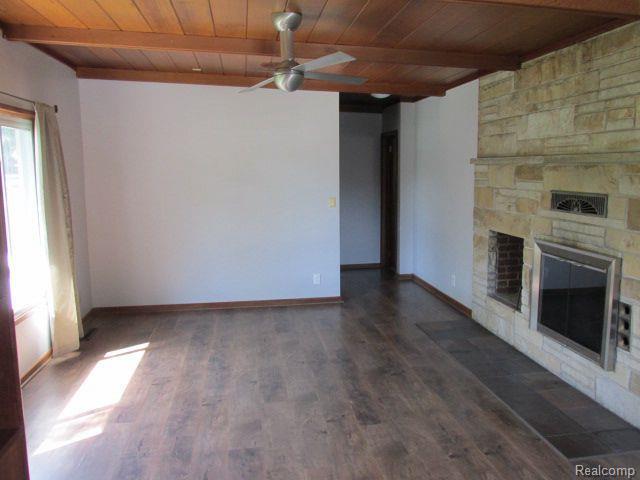 40 Regents Blvd in Troy, MI - Building Photo - Building Photo