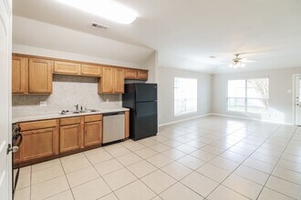 24227 Silver Maple Dr in Huffman, TX - Foto de edificio - Building Photo